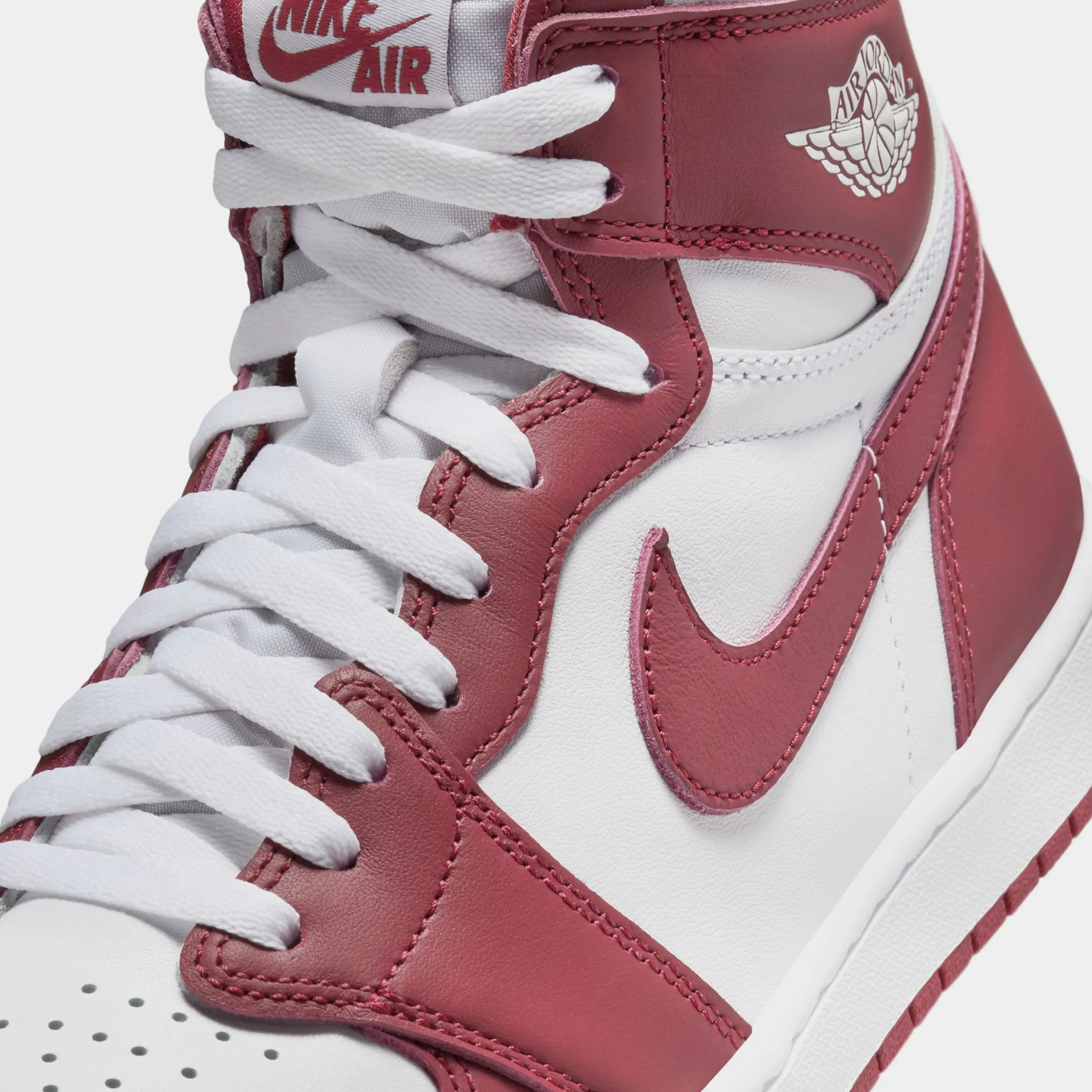 Air Jordan 1 Retro High OG Artisanal Red Mens Lifestyle Shoes (White/Team Red)