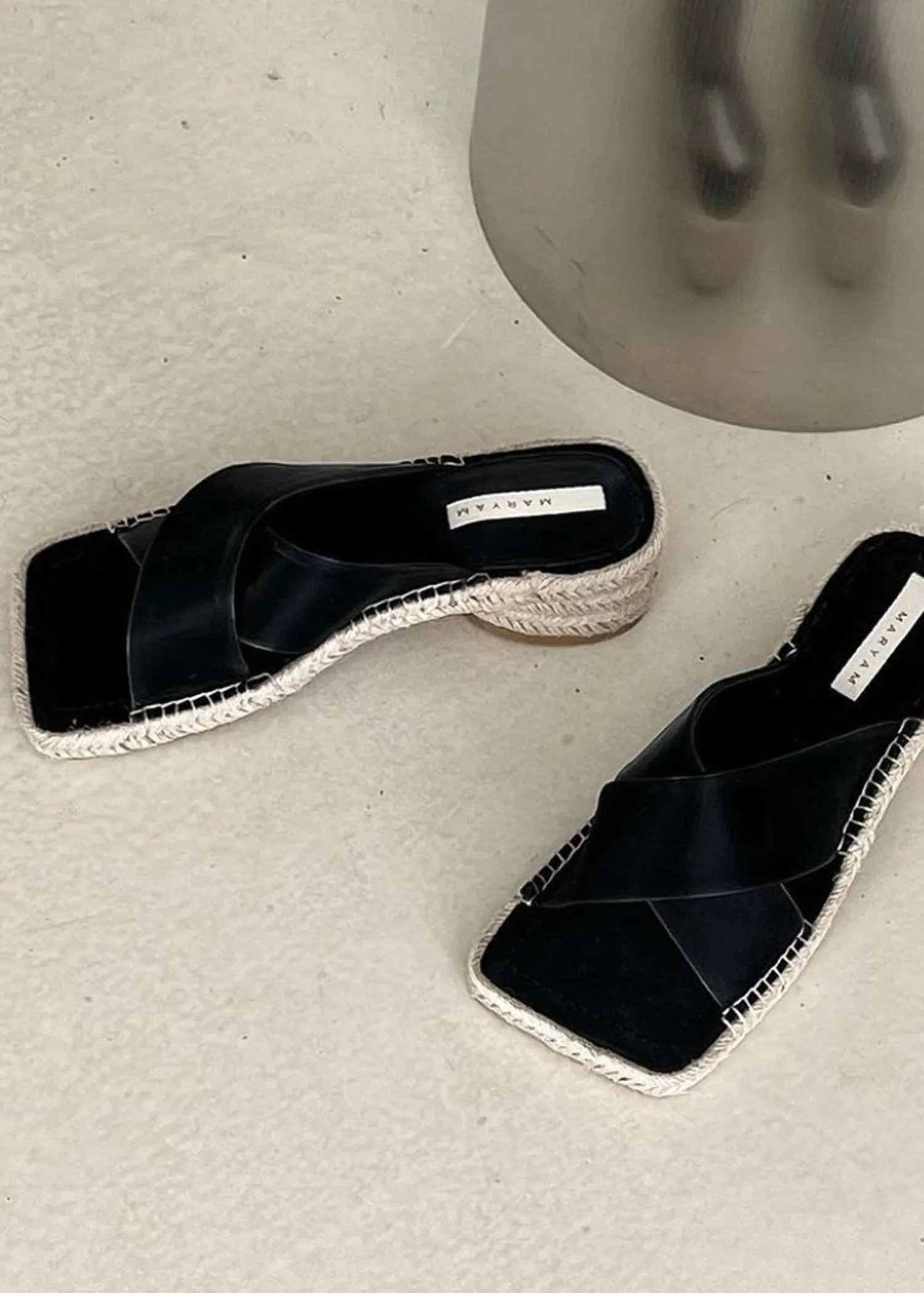 Alina Sandals (Pre-order)