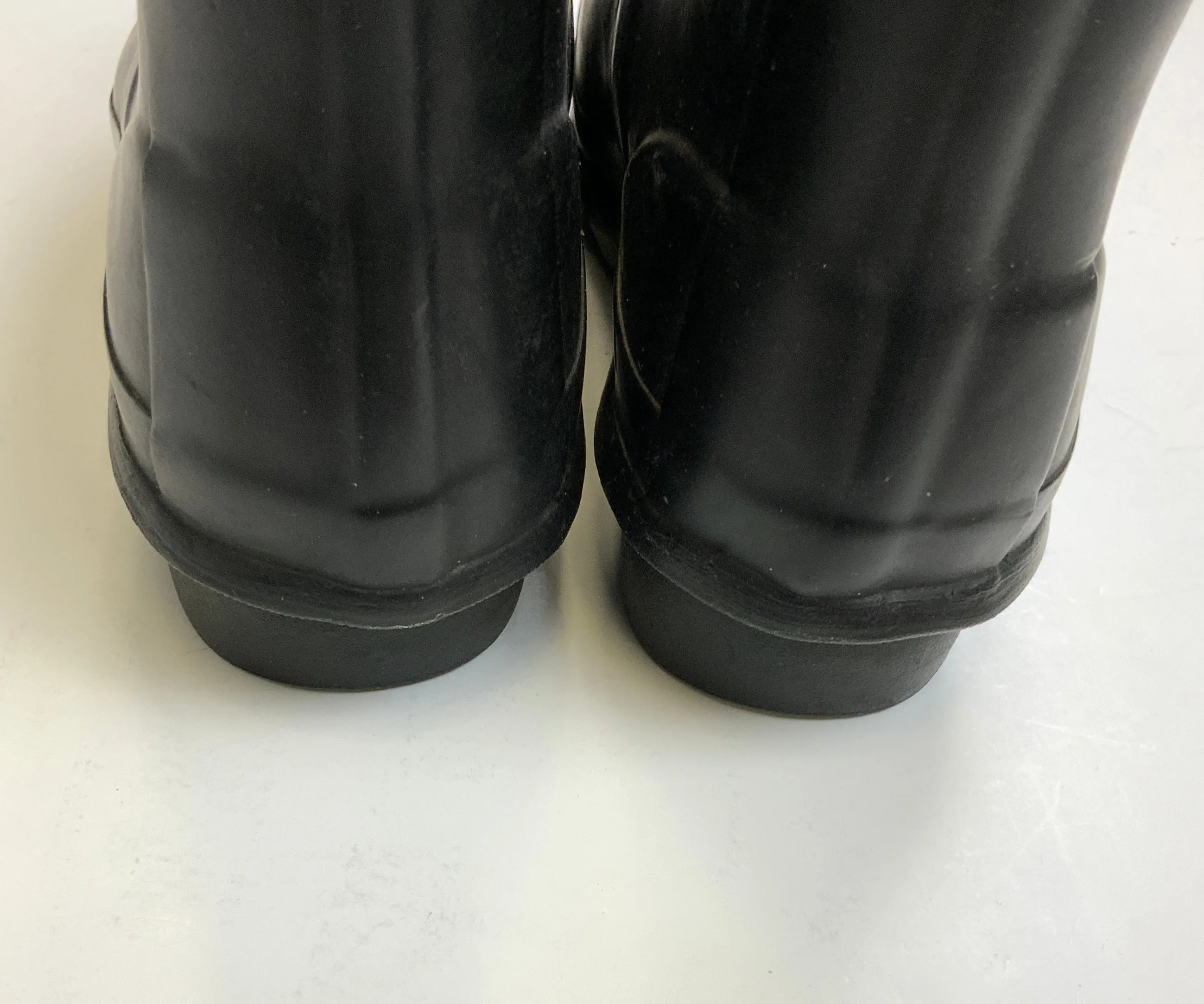 Boots Rain By Hunter  Size: 5