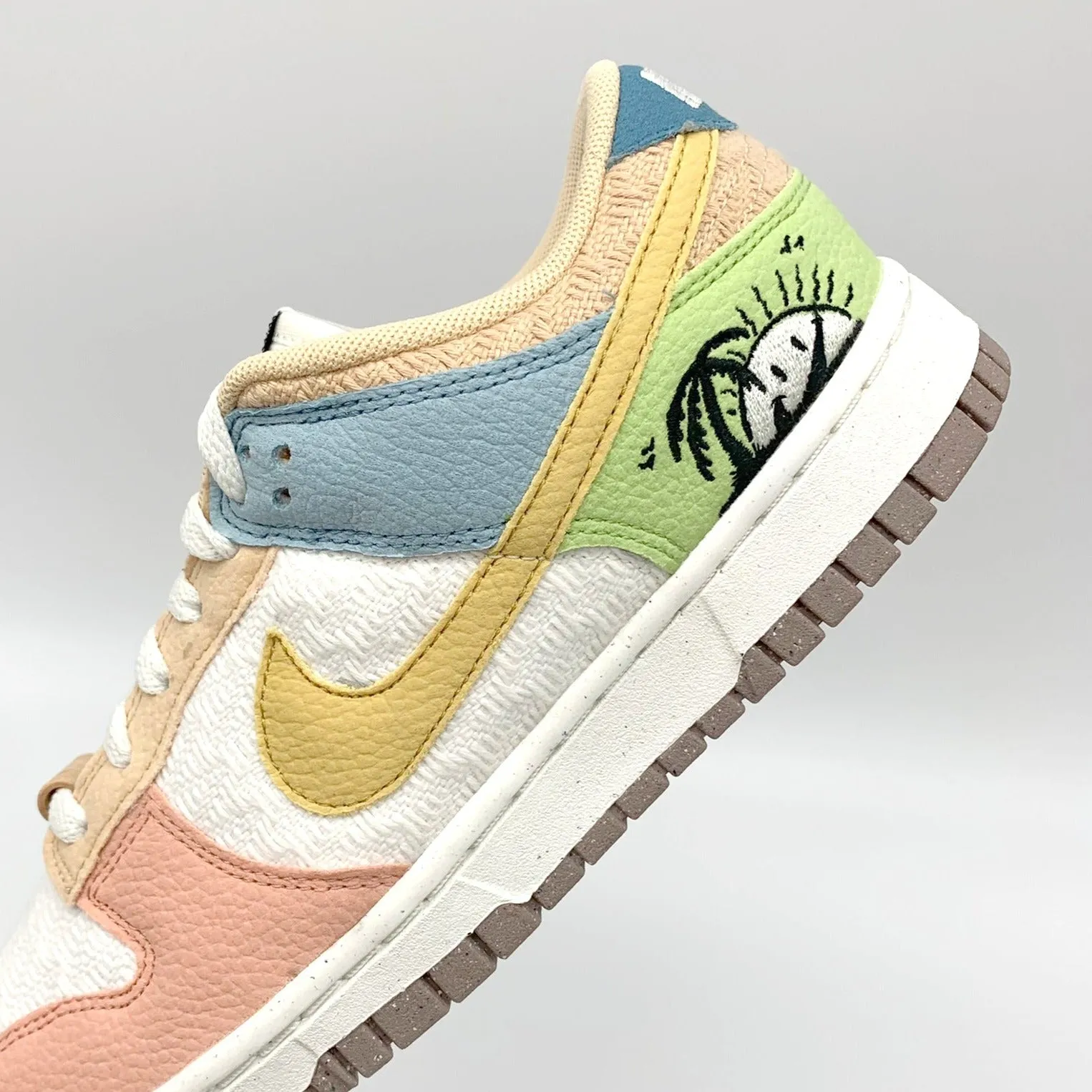 Nike Dunk Low Retro Sun Club Multi