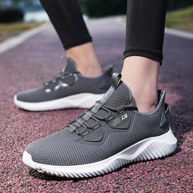 Trendy breathable fly mesh casual running sneakers