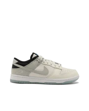 W DUNK LOW SE